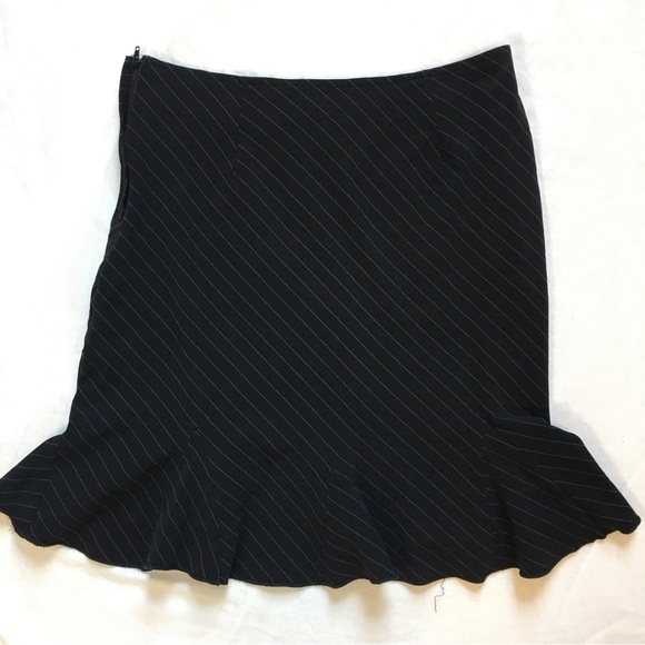 Y2K Charlotte Russe Black Pinstripe Skirt, 5/6 - Picture 4 of 9